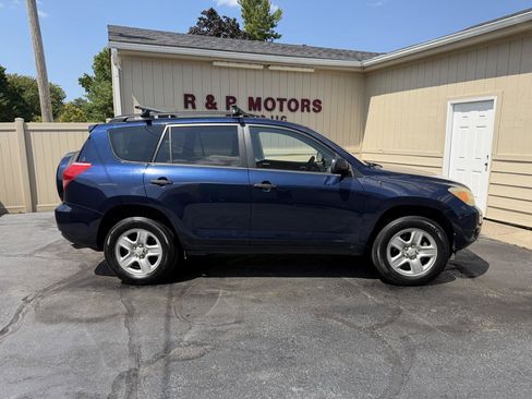 Used 2007 Toyota RAV4 2WD V6 w/ Tow Prep Pkg image 2