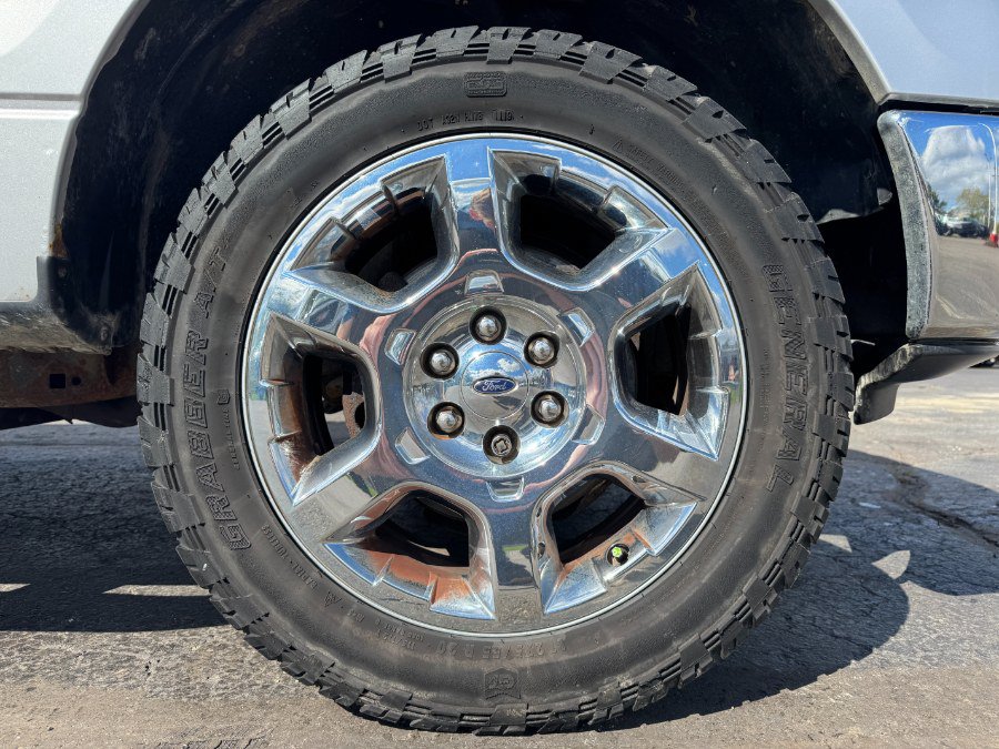 Used 2014 Ford F150 XLT w/ Equipment Group 302A Luxury AWD/4WD image 13