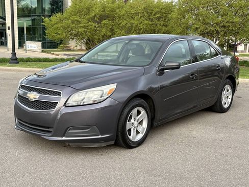 Used 2013 Chevrolet Malibu LS w/ Protection Package FWD image 2