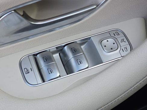 Used 2022 Mercedes-Benz GLE 350 4MATIC image 22