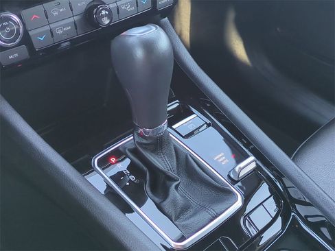 Used 2024 Jeep Compass Limited image 15