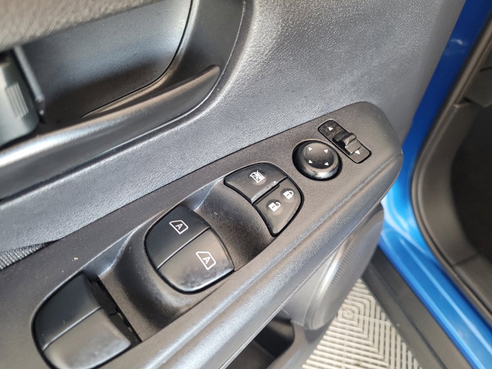 Used 2024 Nissan Kicks S FWD image 27