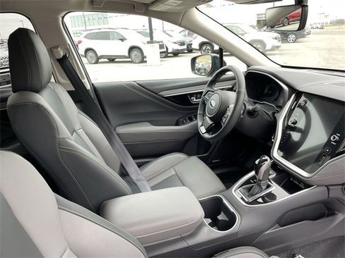 Used 2025 Subaru Outback Onyx Edition image 19