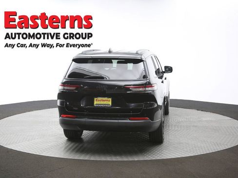 Used 2023 Jeep Grand Cherokee L Laredo image 41