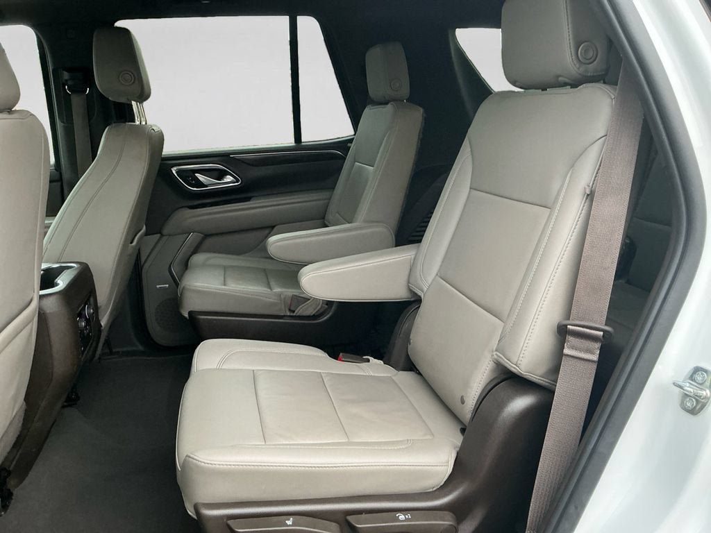 Used 2022 Chevrolet Tahoe Z71 w/ Luxury Package AWD/4WD image 14