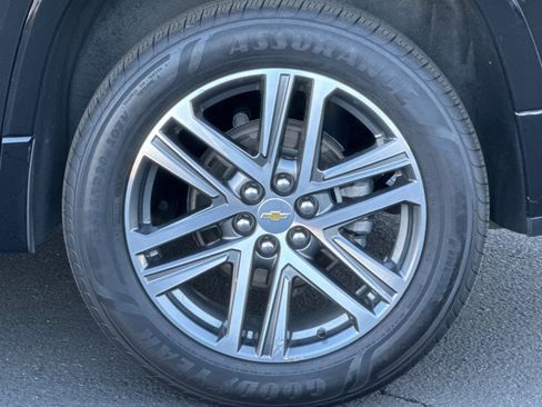 Used 2022 Chevrolet Traverse High Country image 41