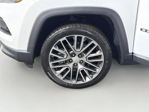 Used 2023 Jeep Compass Limited w/ Elite Group AWD/4WD image 33