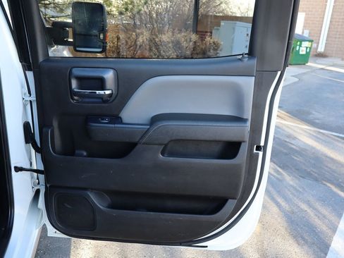 Used 2015 GMC Sierra 2500 4x4 Crew Cab w/ Sierra Convenience Package image 31