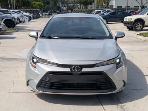 Used 2024 Toyota Corolla LE image 2