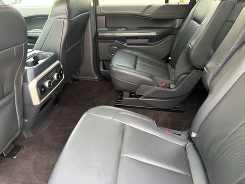 Used 2022 Ford Expedition XLT RWD image 24