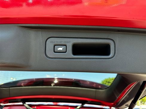 New 2025 Honda Pilot Touring image 28