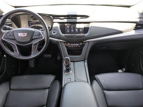 Used 2017 Cadillac XT5 Luxury AWD/4WD image 14