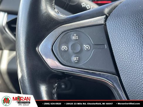 Used 2020 Chevrolet Traverse LT FWD image 25