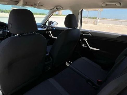Used 2021 Volkswagen Tiguan S image 77