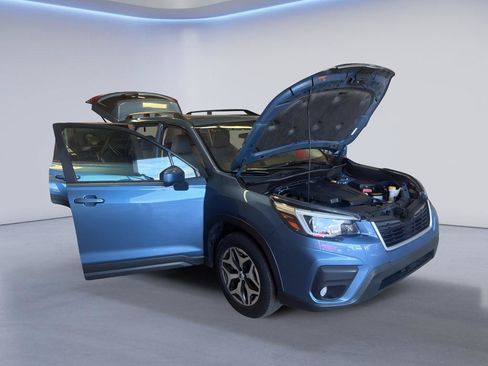 Used 2021 Subaru Forester Premium AWD/4WD image 9