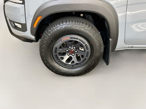 Used 2025 Nissan Frontier PRO-4X w/ Interior Protection Package AWD/4WD image 11