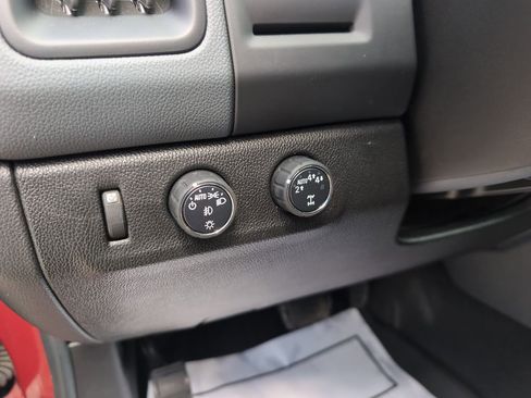 Used 2019 Chevrolet Colorado Z71 AWD/4WD image 15