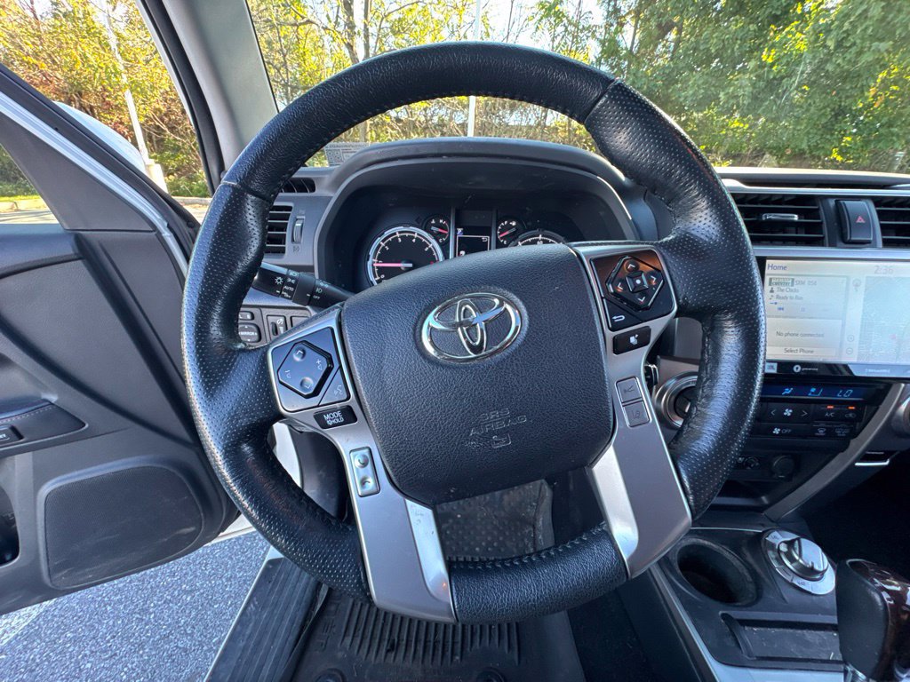 Used 2023 Toyota 4Runner Limited AWD/4WD image 22
