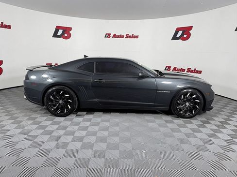 Used 2015 Chevrolet Camaro SS RWD image 8