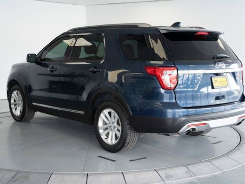 Used 2016 Ford Explorer XLT w/ Equipment Group 201A FWD image 6