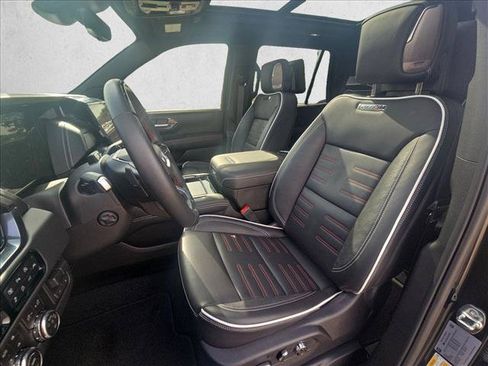 Used 2026 GMC Yukon AT4 Ultimate AWD/4WD image 17