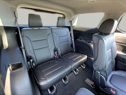 Used 2023 GMC Acadia AT4 w/ Preferred Package AWD/4WD image 18