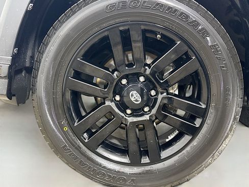 Used 2020 Toyota 4Runner Nightshade image 33