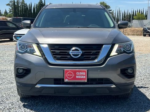 Used 2019 Nissan Pathfinder SV AWD/4WD image 11
