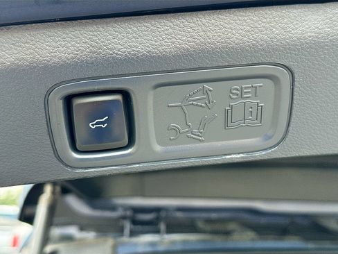 Used 2023 Ford Expedition Max Limited RWD image 31