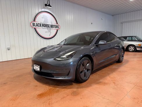 Used 2021 Tesla Model 3 image 4