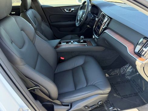 Certified 2025 Volvo V60 B5 Cross Country Plus image 13