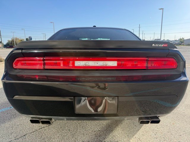 Used 2009 Dodge Challenger SRT8 w/ SRT Option Group II RWD image 4