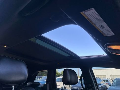 Used 2020 Jeep Grand Cherokee Limited w/ Luxury Group II RWD image 26