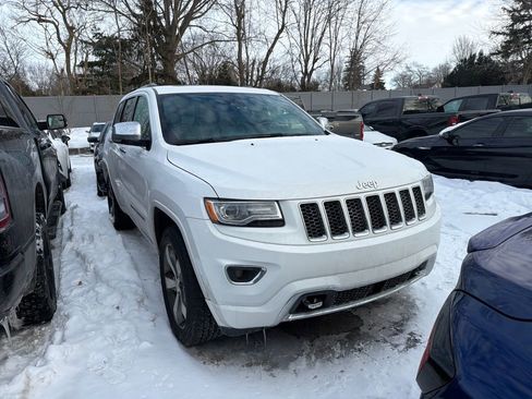 Used 2015 Jeep Grand Cherokee Overland w/ Advanced Technology Group image 4