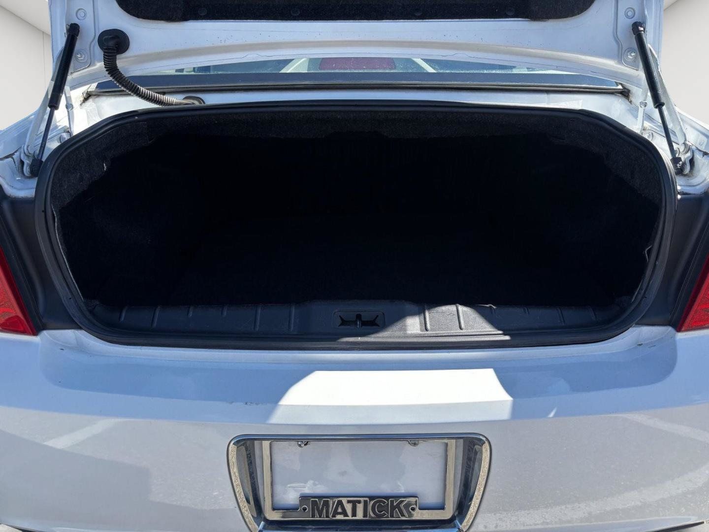 Used 2011 Chevrolet Malibu LS FWD image 12