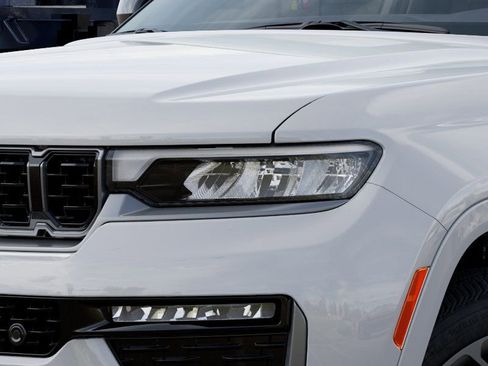 New 2026 Jeep Grand Cherokee Summit AWD/4WD image 10