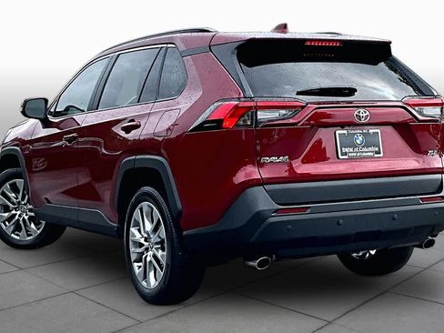 Used 2022 Toyota RAV4 XLE Premium FWD image 11