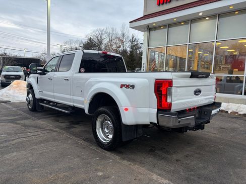 Used 2019 Ford F450 XLT w/ XLT Premium Package image 10