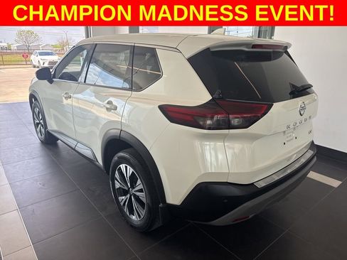 Used 2021 Nissan Rogue SV image 5