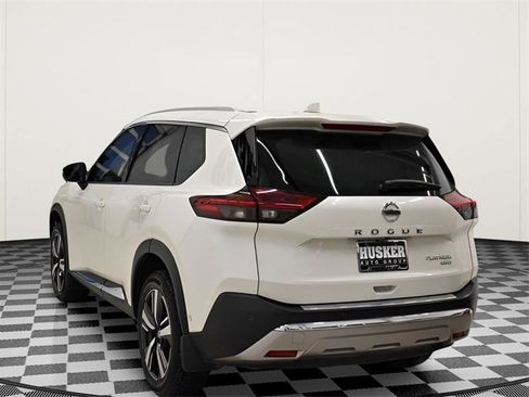 Used 2021 Nissan Rogue Platinum image 6