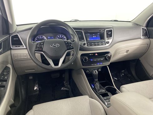 Used 2018 Hyundai Tucson SE AWD/4WD image 18