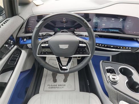 Certified 2025 Cadillac Optiq Luxury 2 w/ LPO, Floor Liner Package image 21