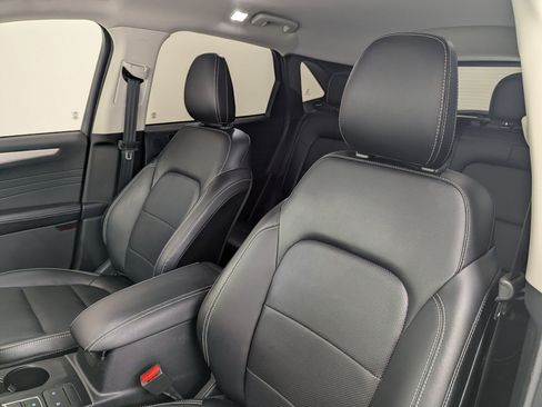 Certified 2022 Ford Escape SEL w/ Technology Package image 24