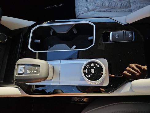 New 2026 Mitsubishi Outlander SEL image 29