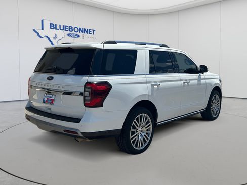 Used 2023 Ford Expedition Limited AWD/4WD image 5