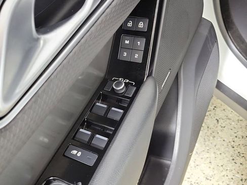 Used 2021 Land Rover Range Rover Velar S AWD/4WD image 23