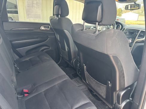 Used 2013 Jeep Grand Cherokee Laredo w/ Laredo E Group image 14