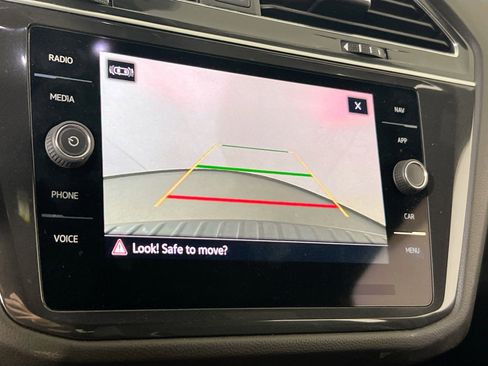 Used 2022 Volkswagen Tiguan SEL R-Line image 14