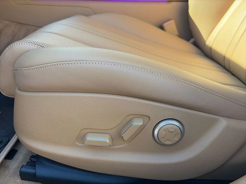 Used 2025 Genesis G80 2.5T image 13