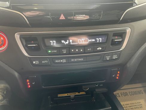 Used 2022 Honda Passport TrailSport image 18